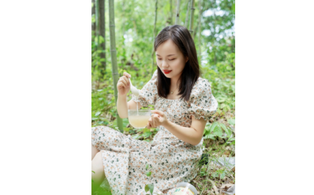 為何99%漂亮女性每天都在喝一杯有機野生葛根粉？